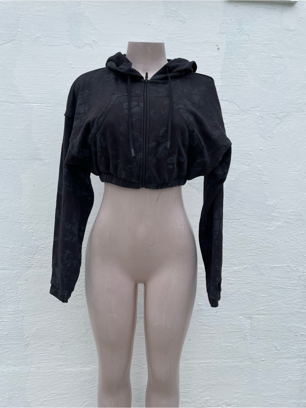 Gymshark Cropped Black Hooded Zip-Up Jacket